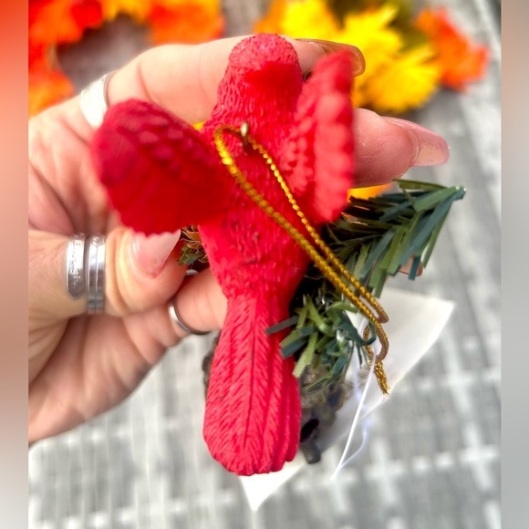 NWT Wildwood Cardinal Bird w/Pinecone Birdhouse Ornament​ - Picture 4 of 6